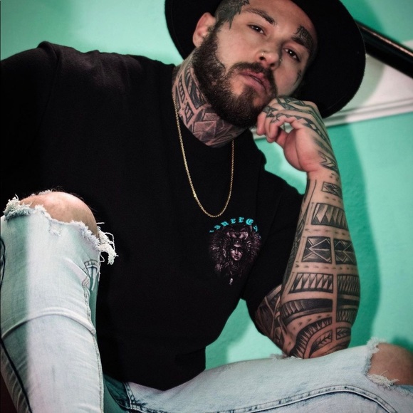 SULLEN Art Collective - Artist Series - - Picture 5 of 10